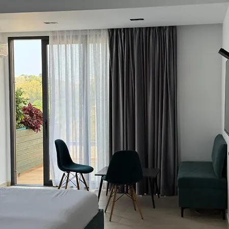 Del Mare Hotel *